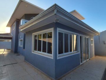 Casa em Condomnio para Aluguel